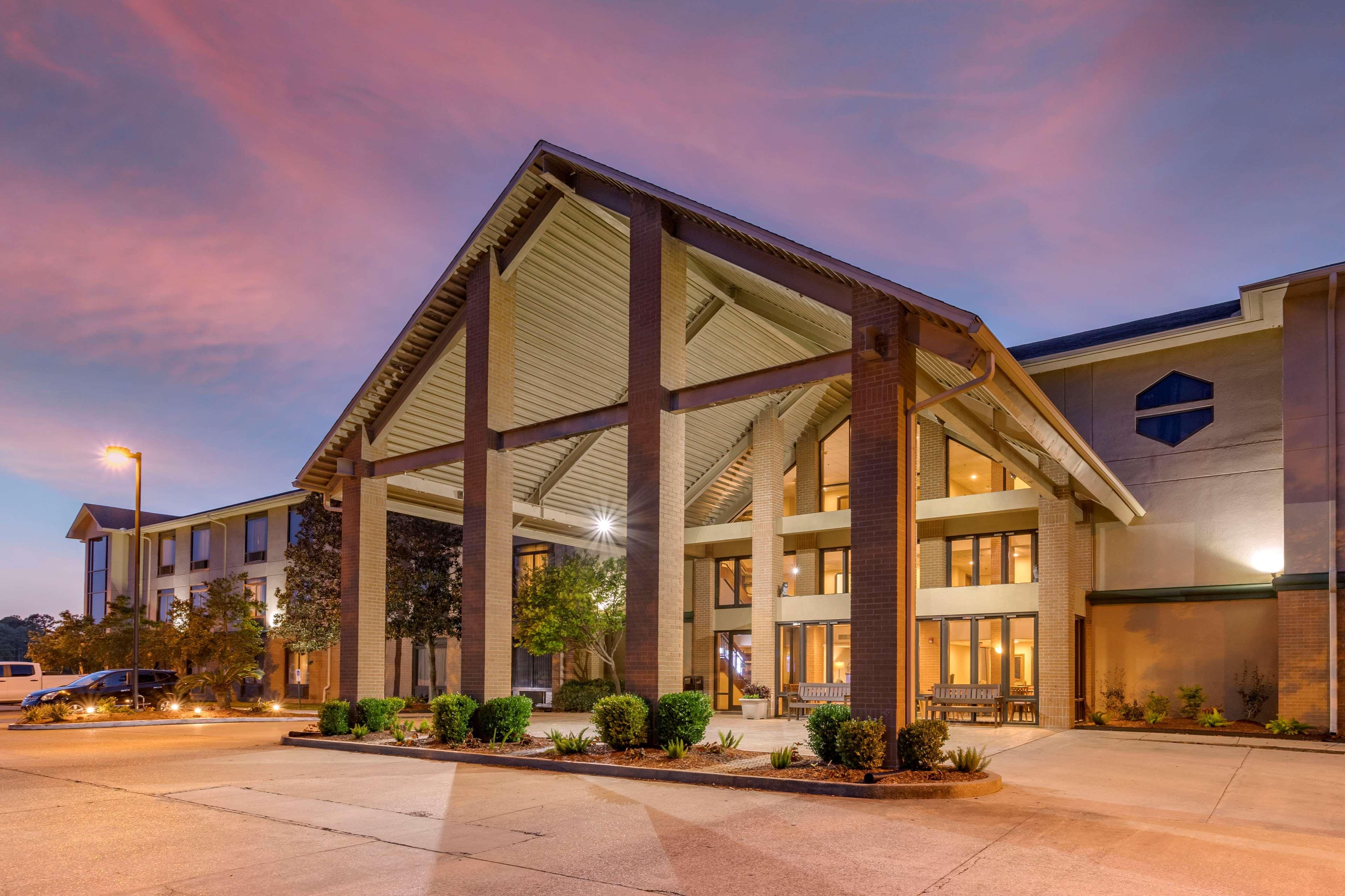 Inn At Coushatta Kinder Exterior photo